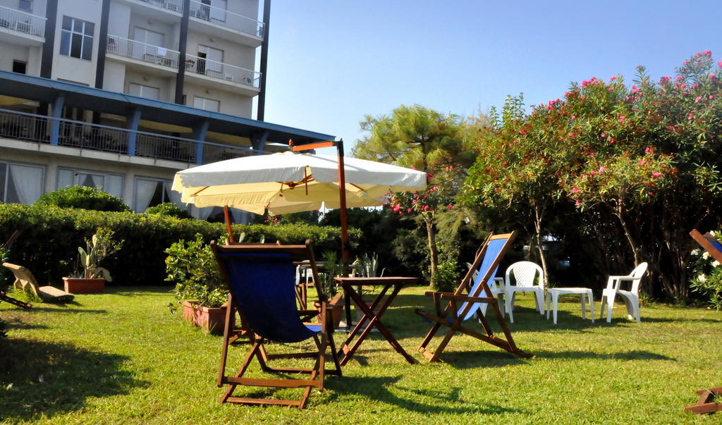 Albergo Riviera Spineta Battipaglia Eksteriør bilde